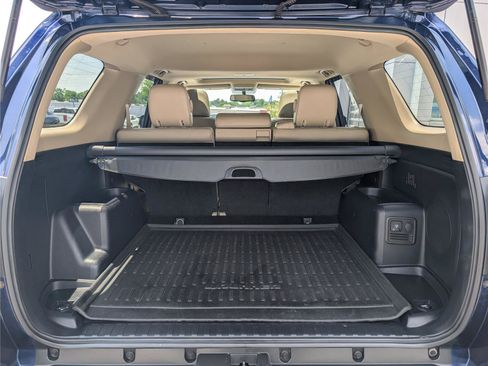 Used 2018 Toyota 4Runner Limited AWD/4WD image 13