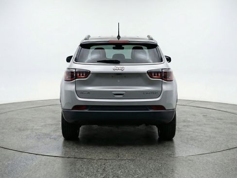 Used 2025 Jeep Compass Limited AWD/4WD image 7
