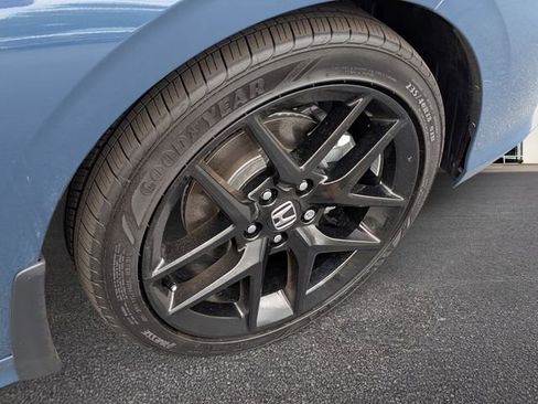 Used 2025 Honda Civic Sport image 4