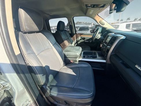 Used 2018 RAM 1500 Laramie AWD/4WD image 32