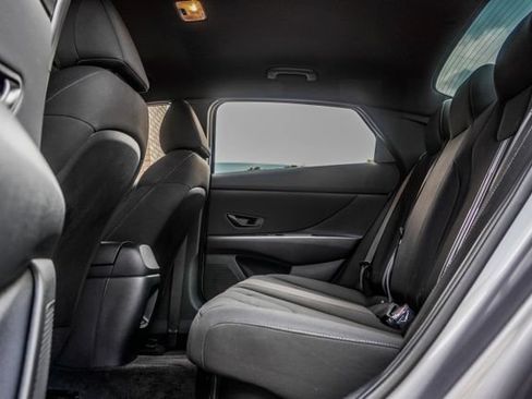 Certified 2025 Hyundai Elantra SEL FWD image 43