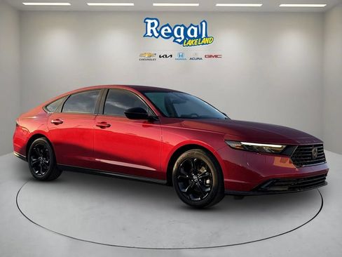 Used 2025 Honda Accord SE image 1