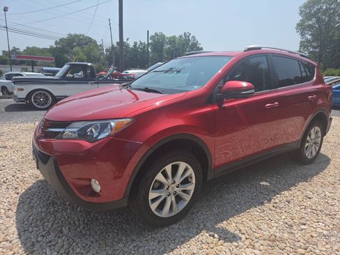 Used 2015 Toyota RAV4 Limited w/ Technology Package AWD/4WD image 3