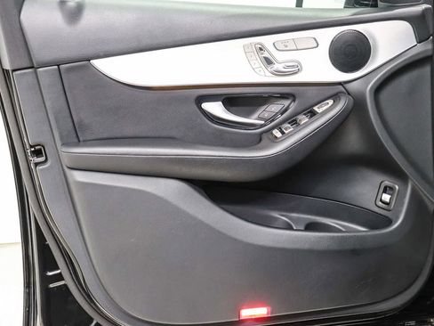 Used 2021 Mercedes-Benz GLC 300 4MATIC image 21