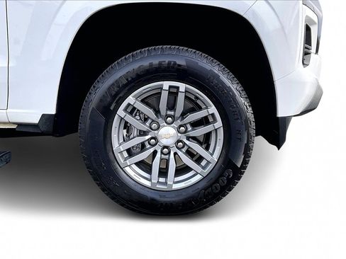 Used 2024 Chevrolet Colorado LT image 32