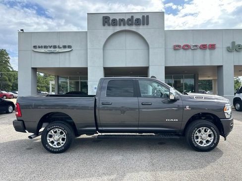 Used 2024 RAM 2500 Laramie w/ Safety Group AWD/4WD image 8