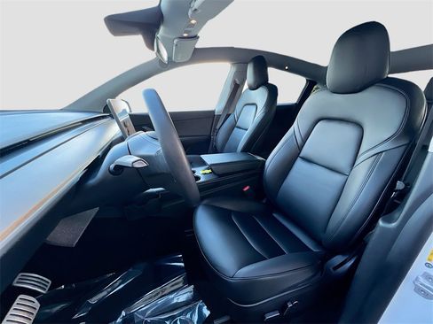 Used 2022 Tesla Model Y Performance image 20
