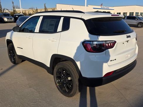 New 2026 Jeep Compass Latitude AWD/4WD image 3