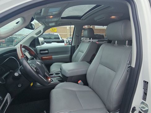 Used 2019 Toyota Sequoia Platinum AWD/4WD image 27