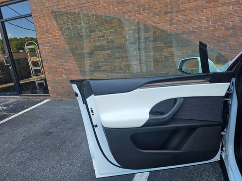 Used 2023 Tesla Model X image 34