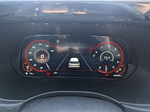 Used 2022 Hyundai Palisade Calligraphy image 2