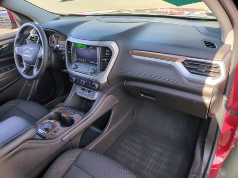 Certified 2023 GMC Acadia SLE w/ Driver Convenience Package image 28