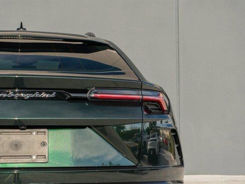Used 2020 Lamborghini Urus image 40