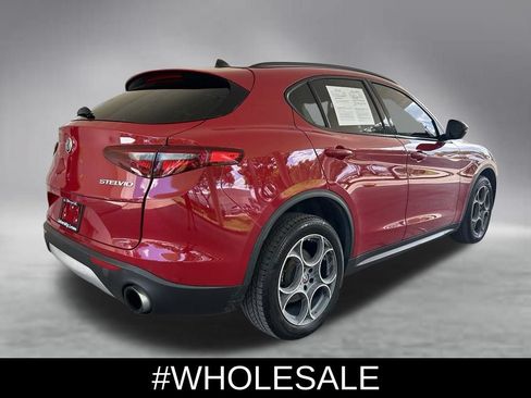 Used 2018 Alfa Romeo Stelvio Sport w/ Quick Order Package 22J Sport AWD/4WD image 3