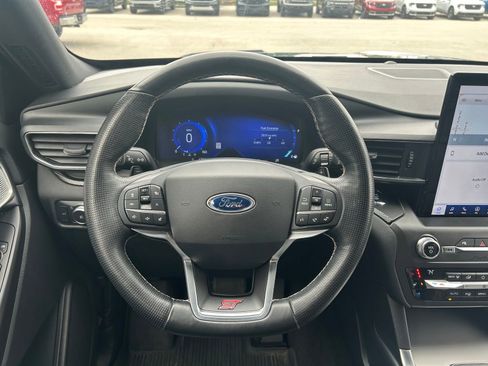 Used 2020 Ford Explorer ST w/ ST High-Performance Pack AWD/4WD image 15
