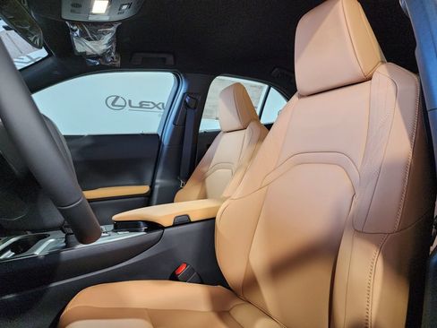 New 2026 Lexus UX 300h FWD image 15