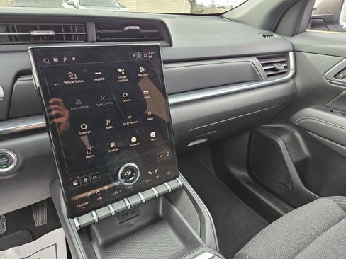 Used 2025 GMC Terrain Elevation image 21