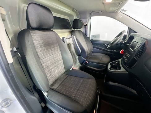 Used 2020 Mercedes-Benz Metris image 29