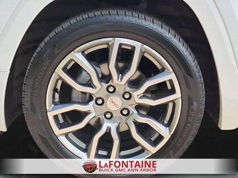 Certified 2024 GMC Terrain Denali w/ Denali Premium Package AWD/4WD image 34