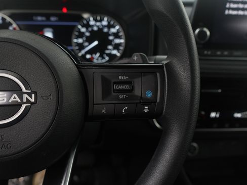 Used 2022 Nissan Rogue SV AWD/4WD image 21