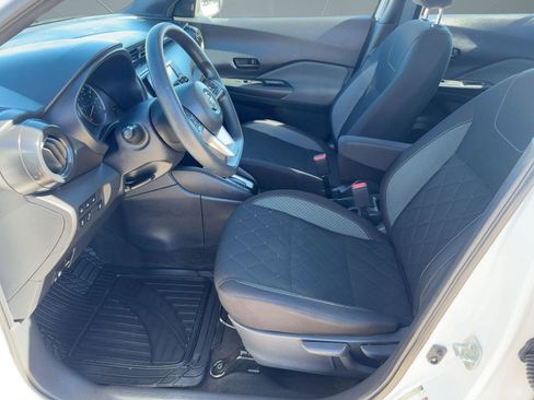 Used 2020 Nissan Kicks S image 5