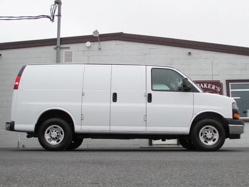 Used 2022 Chevrolet Express 2500 w/ Driver Convenience Package image 1