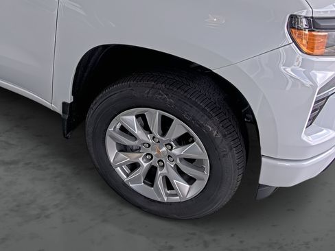 Used 2026 Chevrolet Silverado 1500 Custom AWD/4WD image 14
