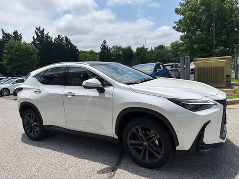 Certified 2025 Lexus NX 450h+ AWD w/ Towing Package (2000 Lbs) image 11