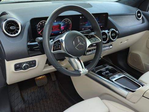Used 2026 Mercedes-Benz GLA 250 image 10