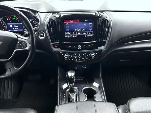 Used 2021 Chevrolet Traverse Premier w/ Redline Edition AWD/4WD image 13