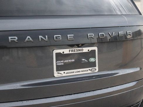 New 2025 Land Rover Range Rover Long Wheelbase SE image 12