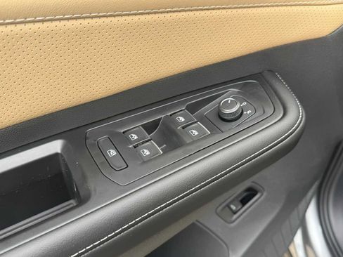 New 2026 Volkswagen Atlas Cross Sport SE image 7