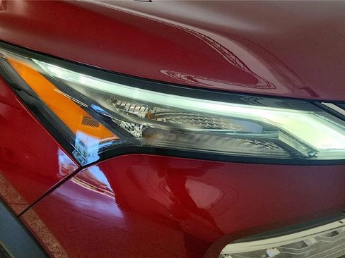 Used 2023 Nissan Rogue SV AWD/4WD image 32