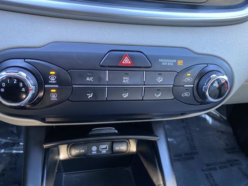 Used 2019 Kia Sorento AWD image 10