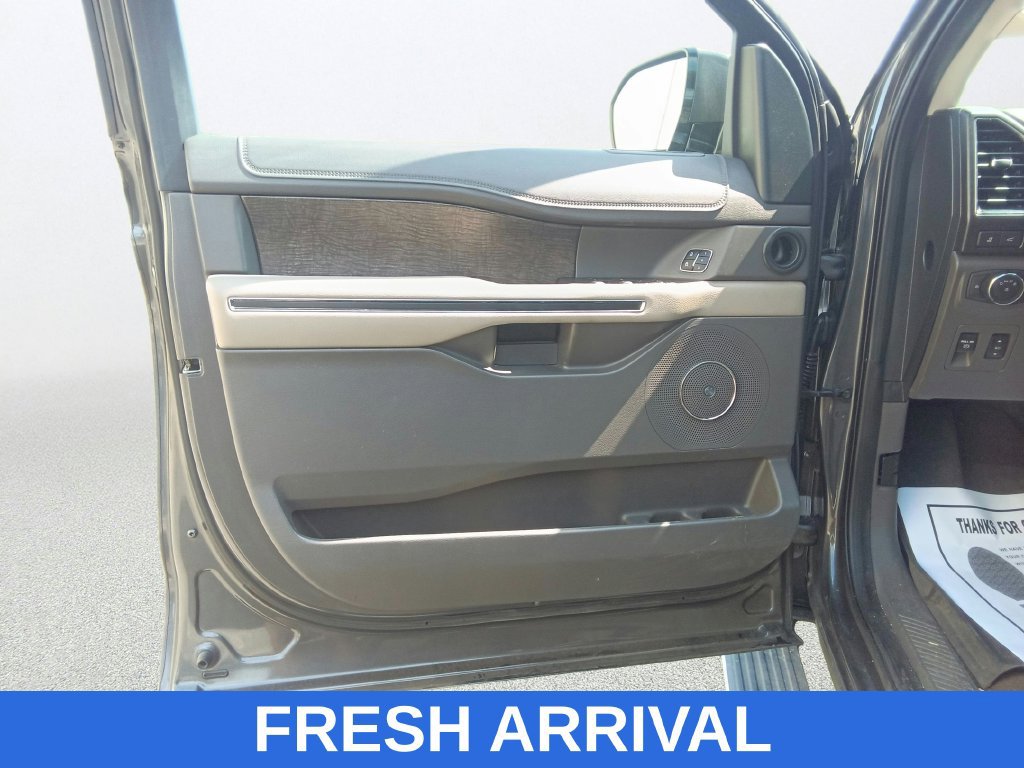 Used 2021 Ford Expedition Limited AWD/4WD image 17