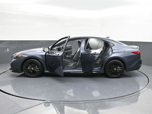 Used 2026 Toyota Camry SE image 38