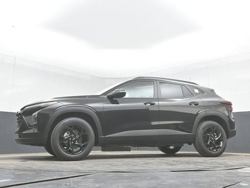 New 2026 Chevrolet Trax LT w/ Driver Confidence Package FWD image 42