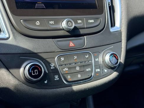 Used 2019 Chevrolet Malibu LT FWD image 15