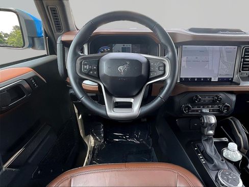 Used 2024 Ford Bronco Outer Banks AWD/4WD image 8