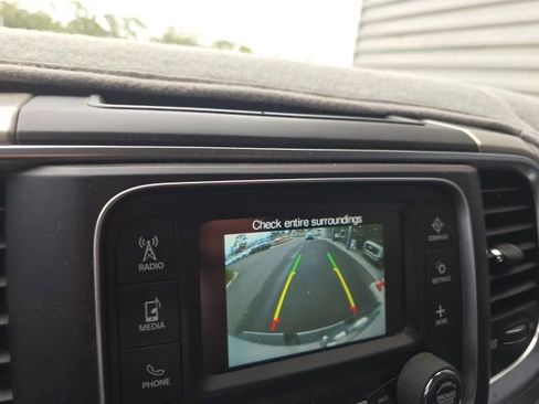 Used 2019 RAM 1500 Classic SLT image 14