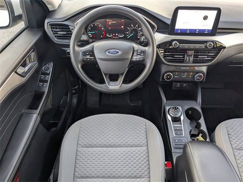 Used 2021 Ford Escape SE image 16