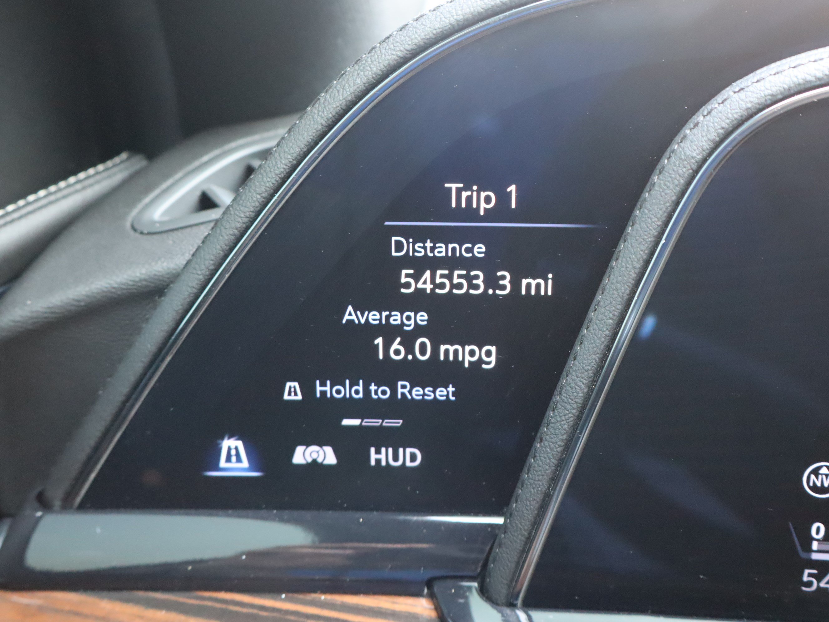 Used 2024 Cadillac Escalade ESV Premium Luxury AWD/4WD image 23