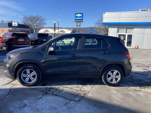 Used 2020 Chevrolet Trax LS image 4