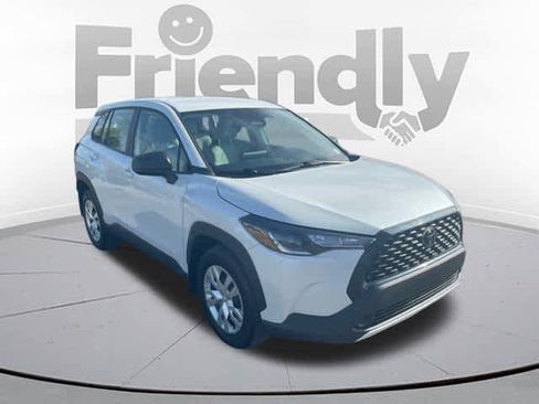 Used 2024 Toyota Corolla Cross L image 3