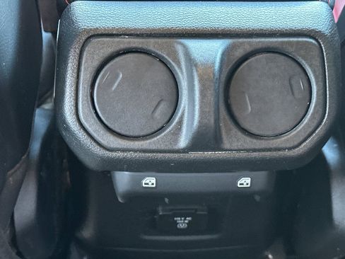 Used 2023 Jeep Wrangler Unlimited Rubicon 4xe image 13