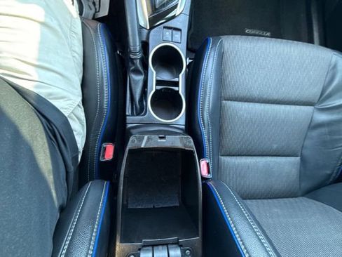Used 2018 Toyota Corolla SE FWD image 43