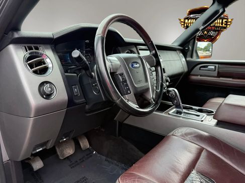 Used 2017 Ford Expedition Platinum AWD/4WD image 17