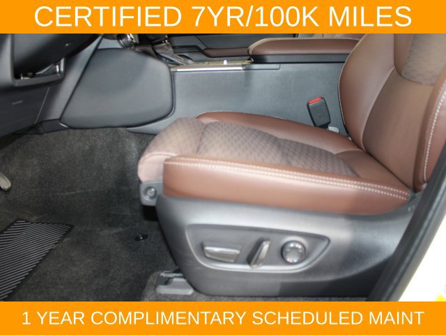 Used 2025 Toyota Land Cruiser w/ Premium Package AWD/4WD image 17