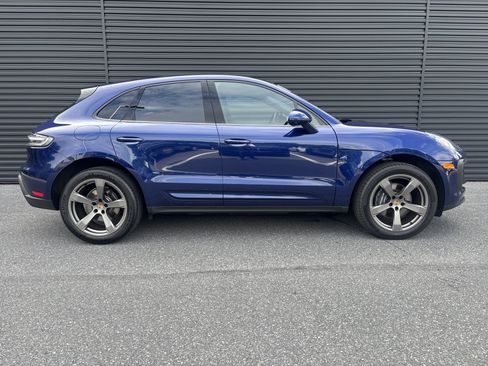 Certified 2026 Porsche Macan AWD/4WD image 6