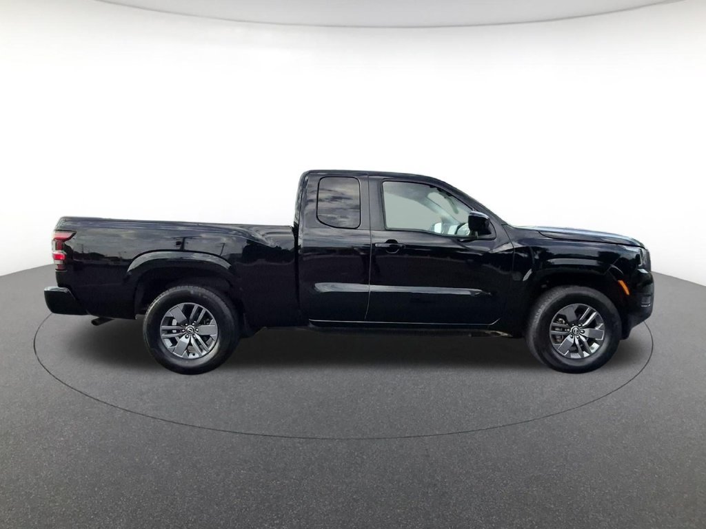 Used 2025 Nissan Frontier SV RWD image 4
